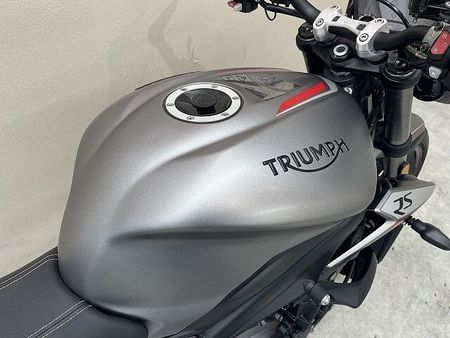 トライアンフ STREET TRIPLE ストリートトリプルRS 純正オプションARROW製マフラー装備 18