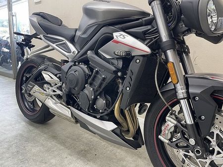 トライアンフ STREET TRIPLE ストリートトリプルRS 純正オプションARROW製マフラー装備 10