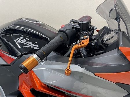 カワサキ ニンジャ 400 NINJA400 ヨシムラ製マフラー スモークスクリーン ハイシート USBポート フェン 18