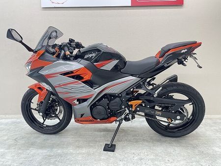 カワサキ ニンジャ 400 NINJA400 ヨシムラ製マフラー スモークスクリーン ハイシート USBポート フェン 3