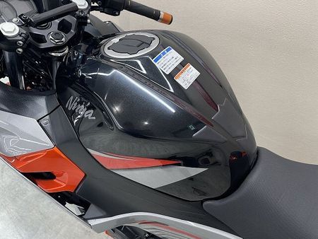 カワサキ ニンジャ 400 NINJA400 ヨシムラ製マフラー スモークスクリーン ハイシート USBポート フェン 30