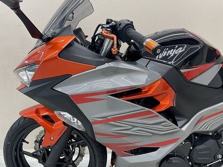 カワサキ ニンジャ 400 NINJA400 ヨシムラ製マフラー スモークスクリーン ハイシート USBポート フェン 33