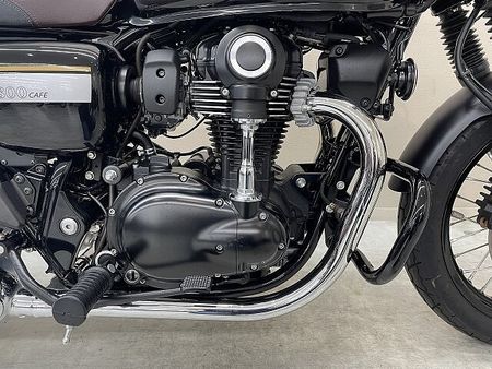 カワサキ W800 CAFE 【スピード納車】W800カフェ 2022年モデル エンジンガード グリップヒーター バック 15