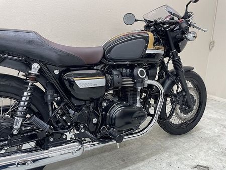 カワサキ W800 CAFE 【スピード納車】W800カフェ 2022年モデル エンジンガード グリップヒーター バック 20