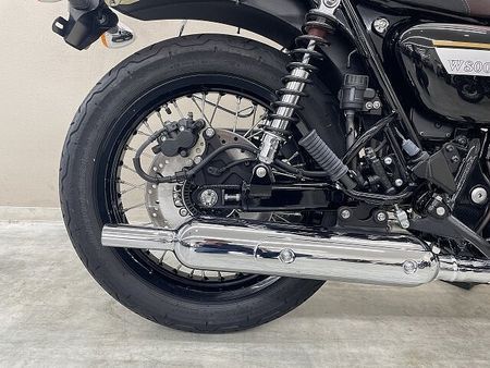 カワサキ W800 CAFE 【スピード納車】W800カフェ 2022年モデル エンジンガード グリップヒーター バック 21