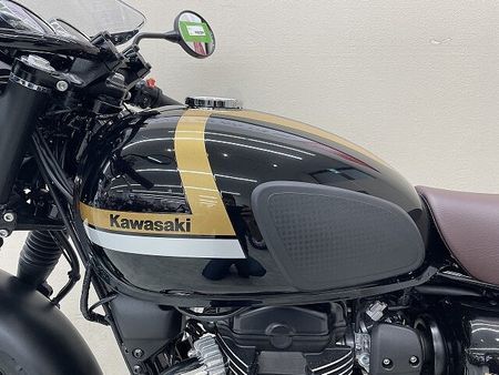 カワサキ W800 CAFE 【スピード納車】W800カフェ 2022年モデル エンジンガード グリップヒーター バック 28
