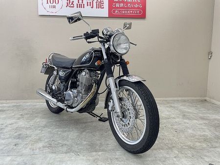 ヤマハ SR400 SR400 キャブモデル ハリケーン製ハンドル カスタムウィンカー装備 2