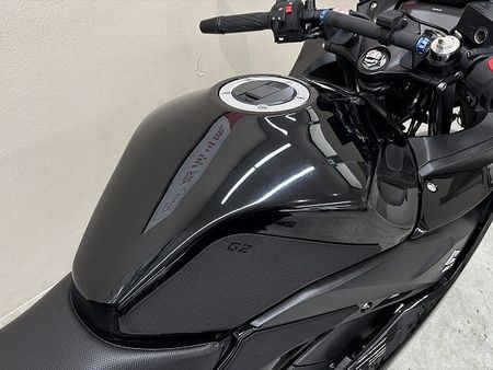 スズキ GSX250R GSX250R 2021年モデル スモークスクリーン グラブoー マルチバー USBポート 19