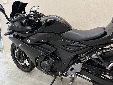 スズキ GSX250R GSX250R 2021年モデル スモークスクリーン グラブoー マルチバー USBポート 31
