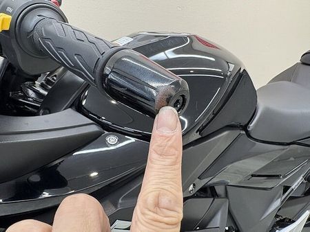 スズキ GSX250R GSX250R 2021年モデル スモークスクリーン グラブoー マルチバー USBポート 38
