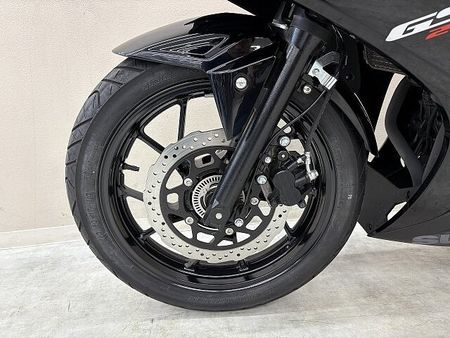 スズキ GSX250R GSX250R 2021年モデル スモークスクリーン グラブoー マルチバー USBポート 40