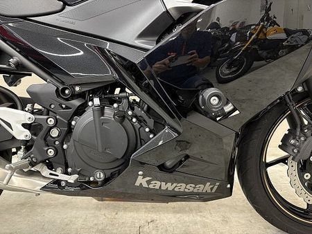 カワサキ ニンジャ 400 NINJA400 2020年モデル マルチバー USBポート装備 17