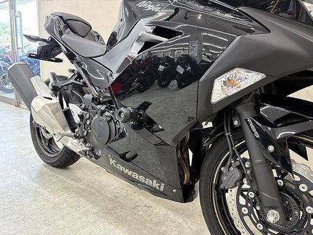 カワサキ ニンジャ 400 NINJA400 2020年モデル マルチバー USBポート装備 10