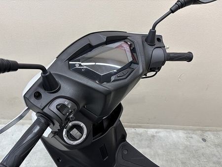 ヤマハ シグナスX SR シグナス125XSR 2020年モデル アクセサリーソケット装備 33