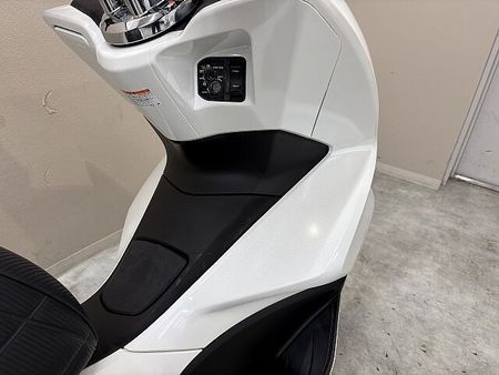 ホンダ PCX125 PCX125 カスタムシート ロッドホルダー トップケース装備!! 17