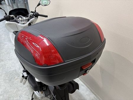 ホンダ PCX125 PCX125 カスタムシート ロッドホルダー トップケース装備!! 22