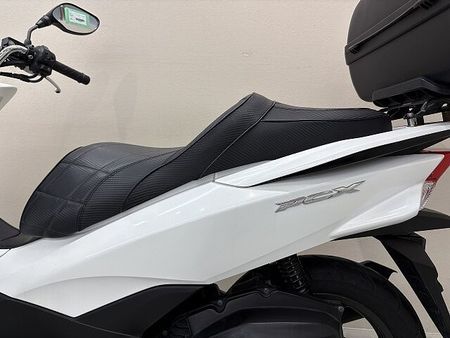 ホンダ PCX125 PCX125 カスタムシート ロッドホルダー トップケース装備!! 25