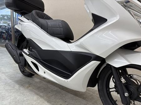 ホンダ PCX125 PCX125 カスタムシート ロッドホルダー トップケース装備!! 10