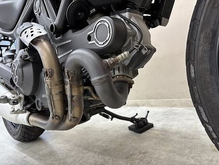 ドゥカティ Scrambler Urban Enduro スクランブラーアイコン メーターバイザー フェンダーレスキット装備 14