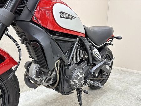 ドゥカティ Scrambler Urban Enduro スクランブラーアイコン メーターバイザー フェンダーレスキット装備 30