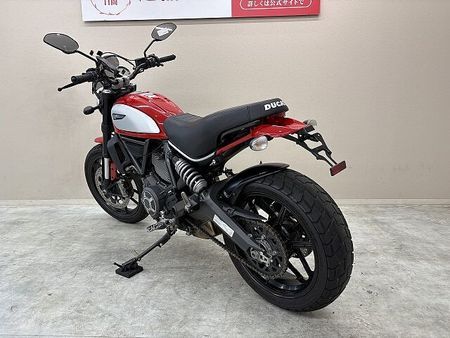 ドゥカティ Scrambler Urban Enduro スクランブラーアイコン メーターバイザー フェンダーレスキット装備 6