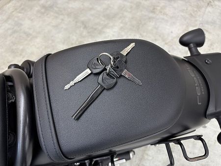 ホンダ レブル 250 レブル250 ABS グリップヒーター バックサポート USBポート装備 35