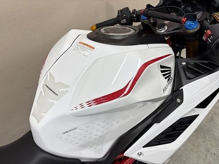 ホンダ CBR250RR (MC51) CBR250RR【マル得】 アクラポヴィッチ製マフラー 純正OPクイックシフター USBポ 18