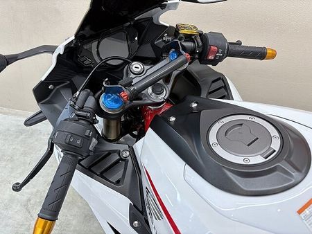 ホンダ CBR250RR (MC51) CBR250RR【マル得】 アクラポヴィッチ製マフラー 純正OPクイックシフター USBポ 35