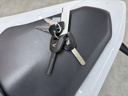 ホンダ CBR250RR (MC51) CBR250RR【マル得】 アクラポヴィッチ製マフラー 純正OPクイックシフター USBポ 39