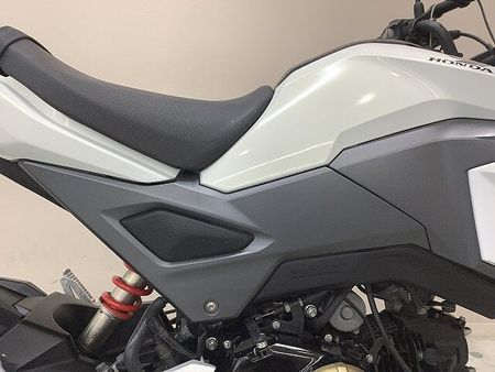 ホンダ グロム グロム キタコ製マフラー フェンダーレスキット USBポート装備 21