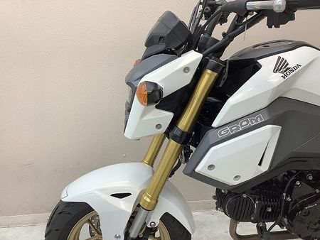 ホンダ グロム グロム キタコ製マフラー フェンダーレスキット USBポート装備 37