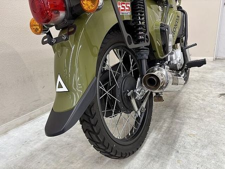 ホンダ クロスカブ110 クロスカブ110 ヨシムラ製マフラー YSS製リアショック ライトガード センターキャリア 22