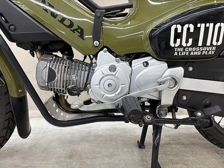 ホンダ クロスカブ110 クロスカブ110 ヨシムラ製マフラー YSS製リアショック ライトガード センターキャリア 29