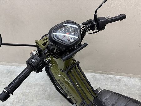 ホンダ クロスカブ110 クロスカブ110 ヨシムラ製マフラー YSS製リアショック ライトガード センターキャリア 33