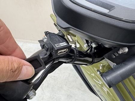 ホンダ クロスカブ110 クロスカブ110 ヨシムラ製マフラー YSS製リアショック ライトガード センターキャリア 34