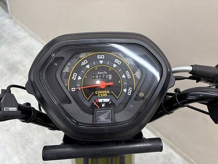 ホンダ クロスカブ110 クロスカブ110 ヨシムラ製マフラー YSS製リアショック ライトガード センターキャリア 35