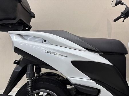 ヤマハ トリシティ トリシティ125 2015年モデル 純正トップケース装備 17