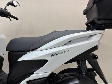 ヤマハ トリシティ トリシティ125 2015年モデル 純正トップケース装備 23