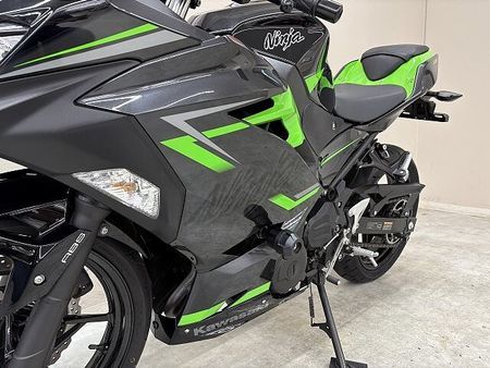 カワサキ ニンジャ 400 NINJA400 2019年モデル フレームスライダー マルチバー USBポート装備 34