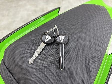 カワサキ ニンジャ 400 NINJA400 2019年モデル フレームスライダー マルチバー USBポート装備 40