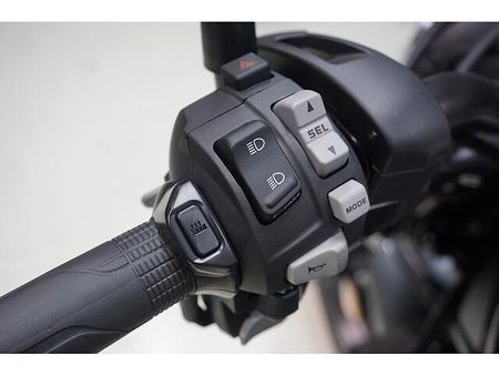 ホンダ レブル1100 抜群のスタイルと迫力あるエンジンを誇るシリーズ上位のレブルは充実な装備と足つき性が魅力です 24