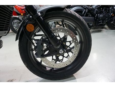 ホンダ レブル1100 抜群のスタイルと迫力あるエンジンを誇るシリーズ上位のレブルは充実な装備と足つき性が魅力です 26
