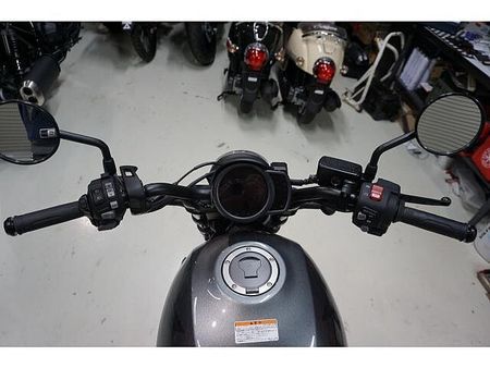 ホンダ レブル1100 抜群のスタイルと迫力あるエンジンを誇るシリーズ上位のレブルは充実な装備と足つき性が魅力です 31