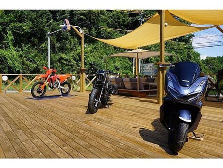 ホンダ レブル1100 抜群のスタイルと迫力あるエンジンを誇るシリーズ上位のレブルは充実な装備と足つき性が魅力です 4
