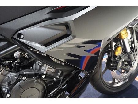 ホンダ CBR250RR (MC51) 店舗記念特典として、ETC&クイックシフター(部品&工賃67,000円相当)付 20