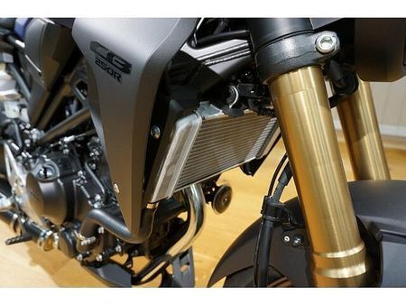 ホンダ CB250R 店舗記念特典として、全国配送料無料(北海道・沖縄・離島は別途1.5万円要)です 13