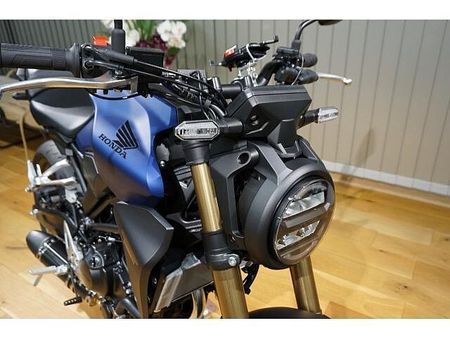 ホンダ CB250R 店舗記念特典として、全国配送料無料(北海道・沖縄・離島は別途1.5万円要)です 20