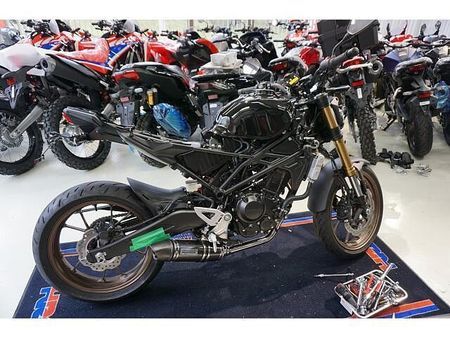 ホンダ CB250R 店舗記念特典として、全国配送料無料(北海道・沖縄・離島は別途1.5万円要)です 6