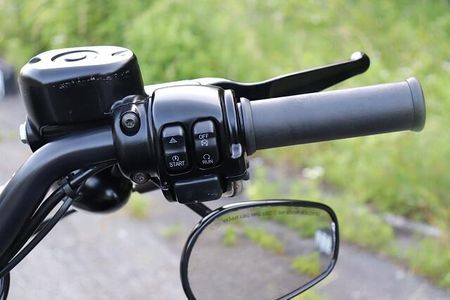 ハーレーダビッドソン XL883N SPORTSTER IRON 店舗在庫多数あり! 24