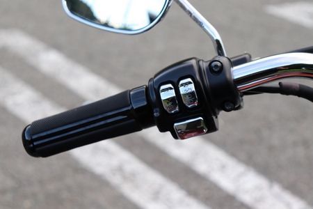 ハーレーダビッドソン XL1200V SPORTSTER72 SEVENTY-TWO カスタム多数あり! 25